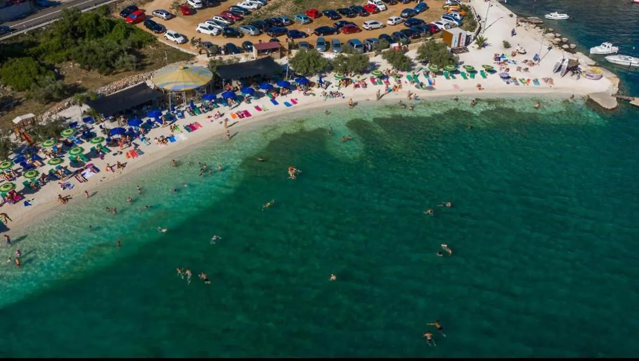Apartments Teo Trogir-Seget